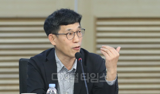 진중권. 연합뉴스